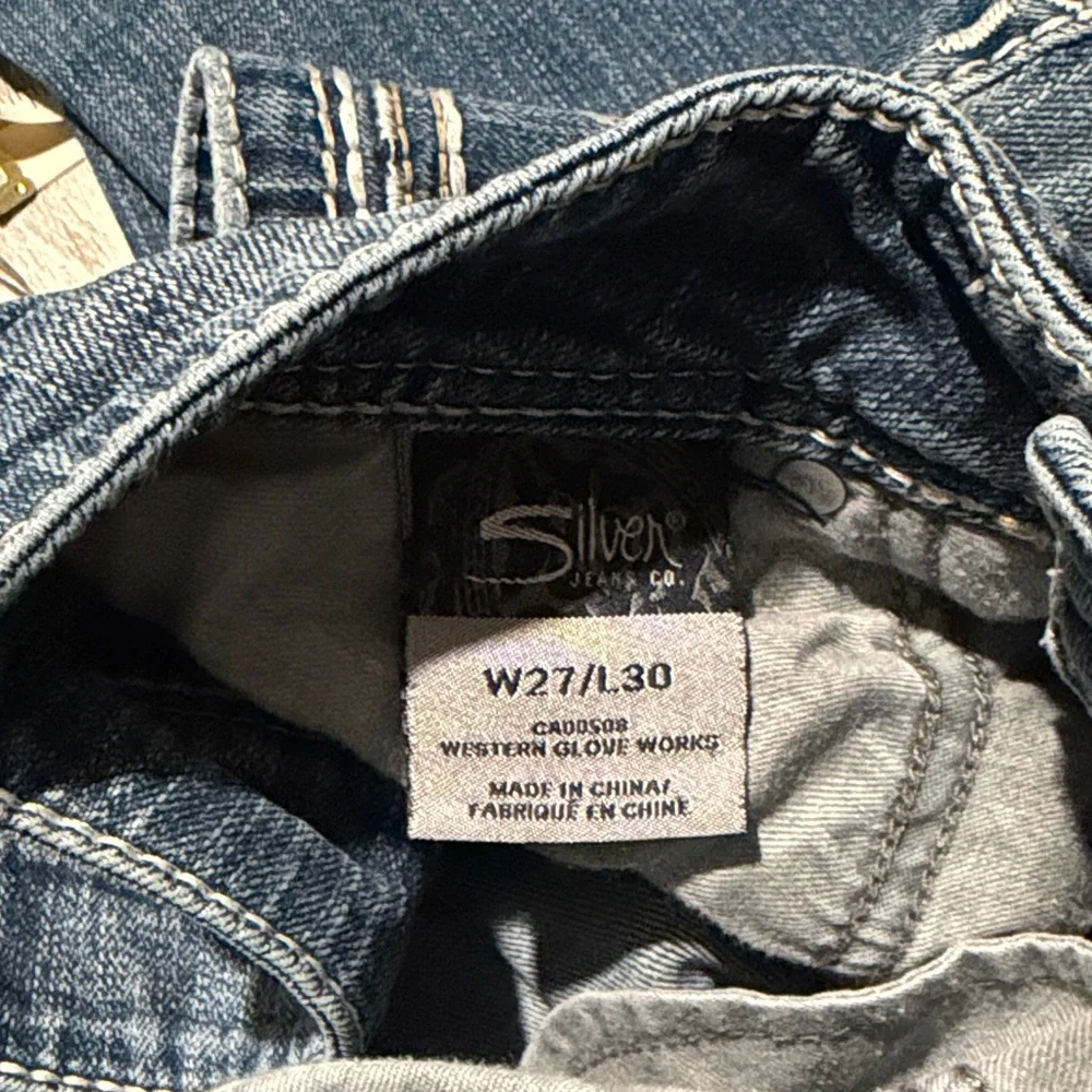 Silver Jeans - Picture 5 of 5